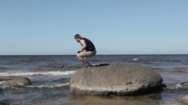 Adam selfie sopa ile