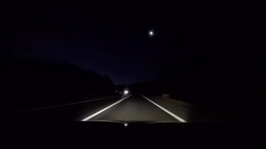 gece timelapse arabayla sürüş