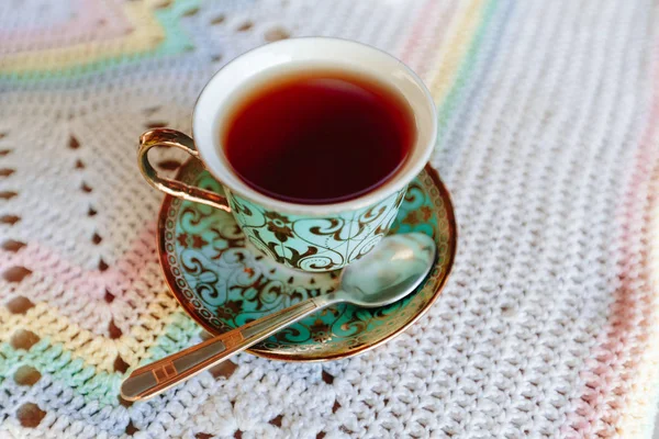 Šálek čaje na stole — Stock fotografie