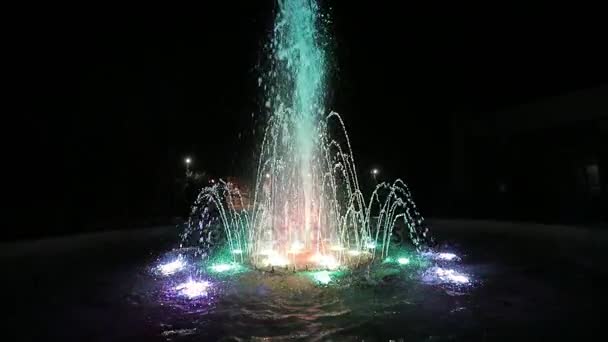 Fountain at night — Stock Video