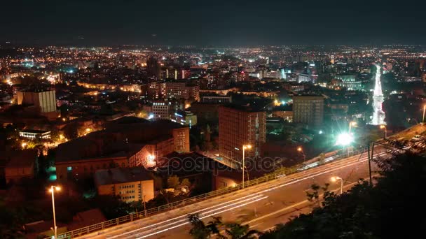 Ночь Ереван, Армения Timelapse видео — стоковое видео