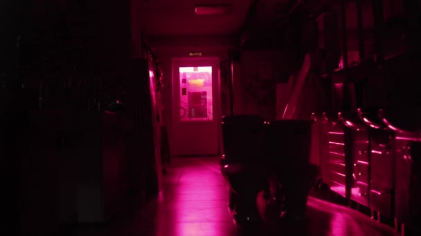 赤い光で部屋 — ストック動画