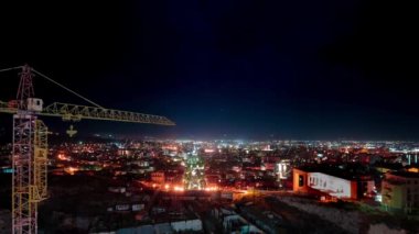 Gece: Yerevan, Armenia timelapse. Art arda sıralı özetini görüntüleyin