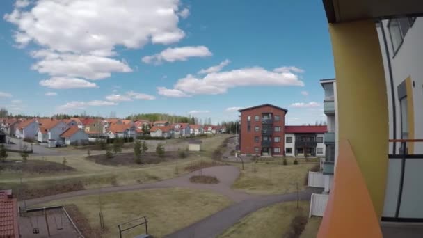 Kerava，芬兰在春天游戏中时光倒流 — 图库视频影像