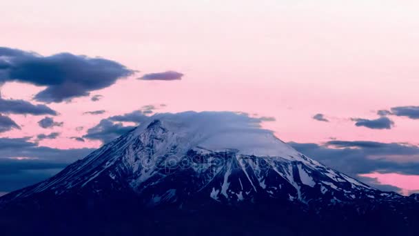 Ruchu chmur na wierzchu Góry Ararat. Armenia. — Wideo stockowe