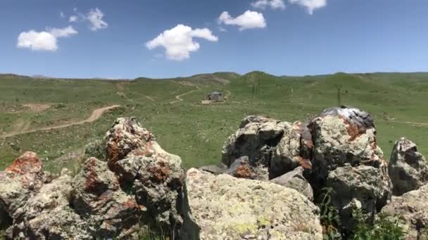 Армения, Зеленая горная долина — стоковое видео