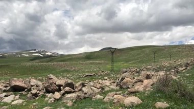 Ermenistan dağlarda.