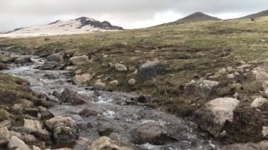 Dağ dere Ermenistan