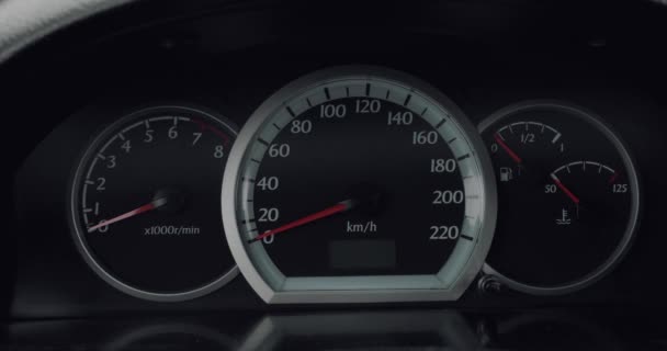 Bilen dashboard under körning — Stockvideo