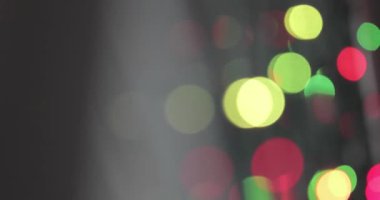 bokeh arka plan. Garland çok renkli soyut yanıp sönen arka plan bulanık
