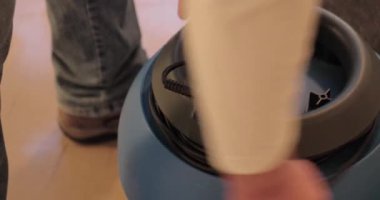 çalışan elektrikli süpürge uzatma kablosu rüzgarlar