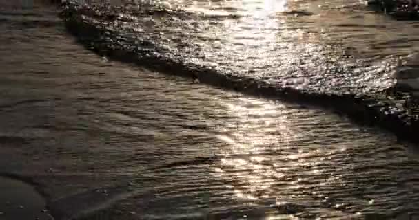 Flut des Meeres am Abend — Stockvideo