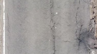 Eski asfalt yol havadan çekim