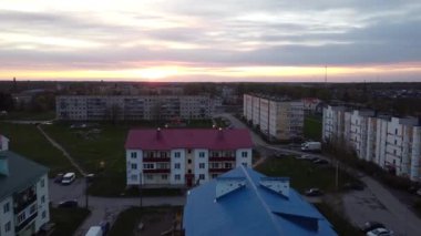 Volosovsky ilçesi, Leningrad bölgesi, Rusya 'nın başkenti Volosovsky' de başladı.