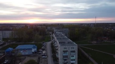 Volosovsky ilçesi, Leningrad bölgesi, Rusya 'nın başkenti Volosovsky' de başladı.