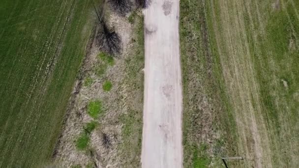 route de campagne en été après-midi prise de vue aérienne 