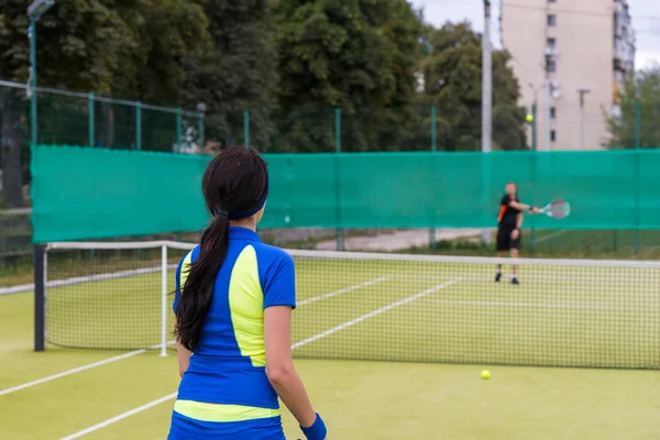 Zwei Tennisspieler während des Spiels — Stockfoto