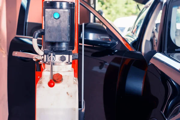 Motor mecánico de la máquina de control dentro de un coche —  Fotos de Stock