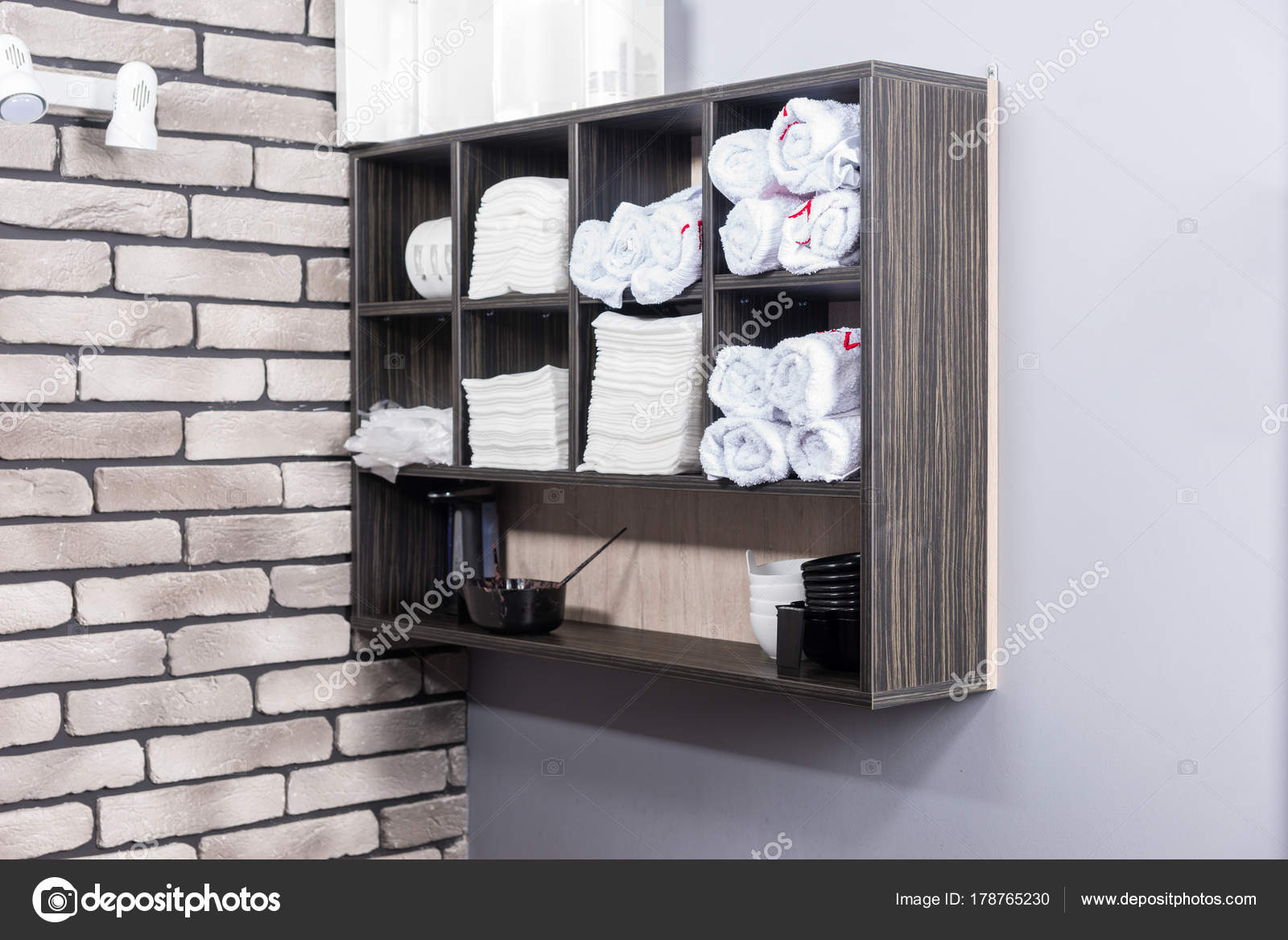 Salon towel shelf new arrivals