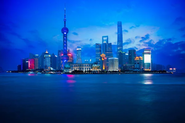 Shanghai skyline van de stad — Stockfoto