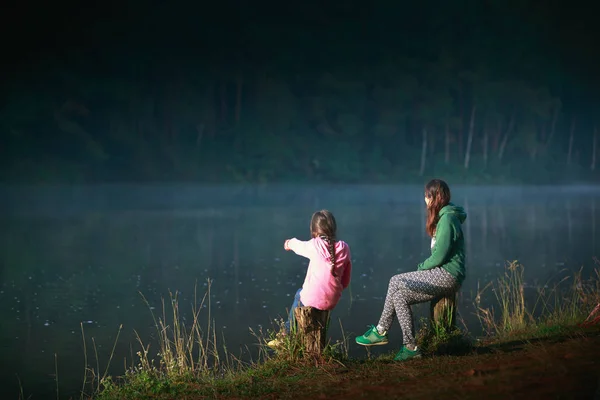 Mother and daughter — Stock Photo, Image