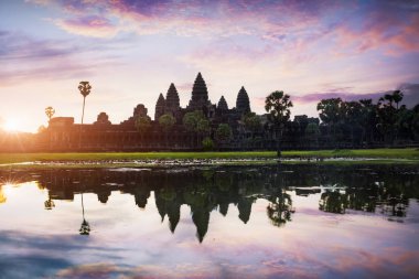 Angkor Wat gün doğumunda