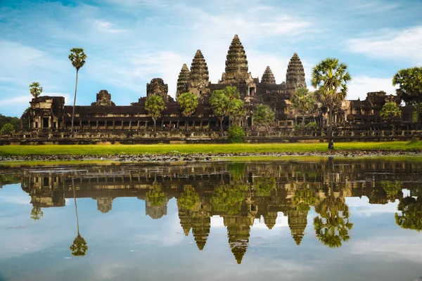 Angkor Wat Siem biçmek