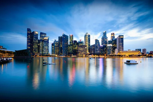 Ville de Singapour skyline au crépuscule, Singapour — Photo