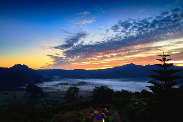 Phu Lanka o wschodzie słońca — Zdjęcie stockowe