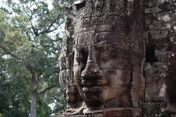 Cara de piedra del templo de Bayon — Foto de Stock