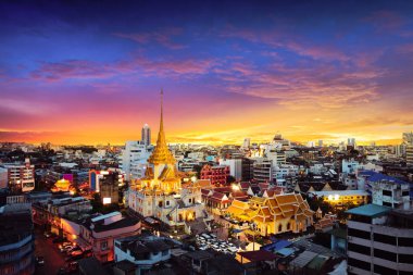 Wat Trimitr Bangkok