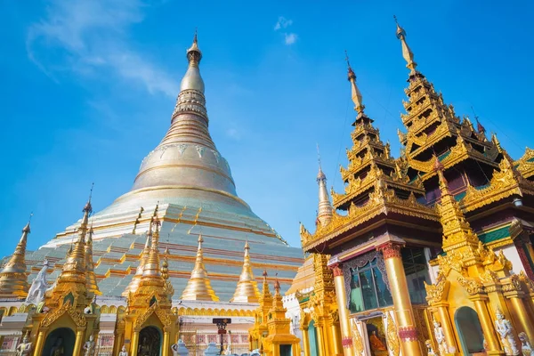 Shwedagon Pagoda closeup — Stock Photo, Image