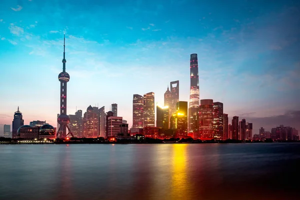 Shanghai skyline van de stad — Stockfoto