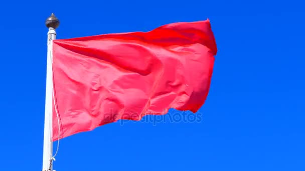 Rode vlag close-up — Stockvideo