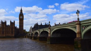 Westminster Köprüsü ve Big Ben Kulesi