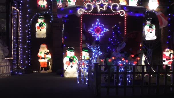 Outdoor Christmas decorations — Stock Video