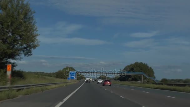 Condução de auto-estrada M61 na Inglaterra borrado — Vídeo de Stock