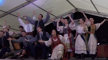 Haromszek dans topluluğu performans Intro