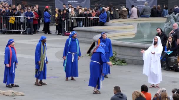 2017 광장에 그리스도 열정을 보여주는 승무원 연기를 사람들을 Tv에서에서 하나님의 — 비디오