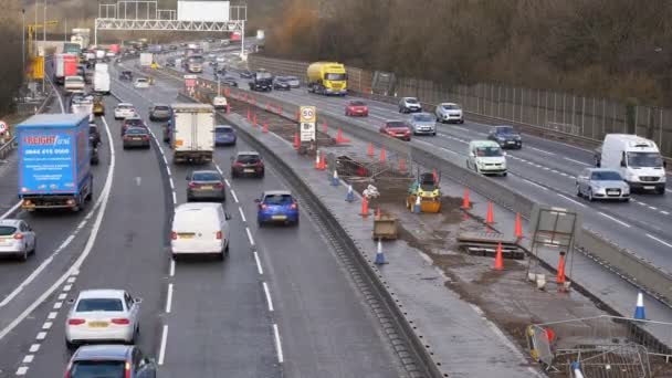 マンチェスター イギリス 2018 近い観交通渋滞の再建都市環状道路の一部 M60 高速道路スマートにアップグレードします — ストック動画
