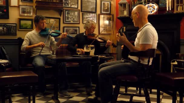 Killorglin County Kerry Ireland August 2019 Three Male Musicians Playing — Stock Video