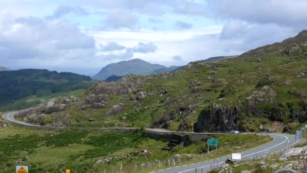 Панорамный Снимок Горной Дороги Ирландии Видом Черную Долину — стоковое видео