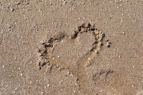 Kresba Srdce Písčitém Břehu Moře — Stock fotografie