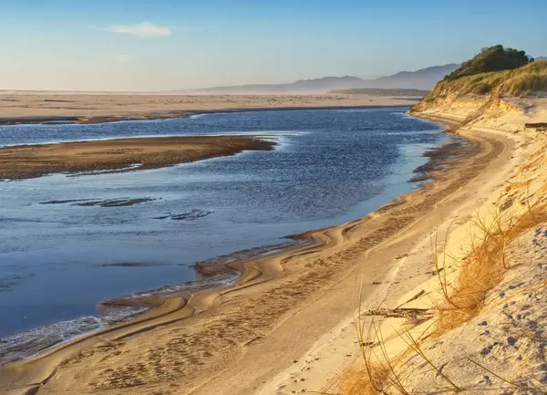 Tasmanya Avustralya nerede girer Henry nehir okyanus plaj sahil sahne