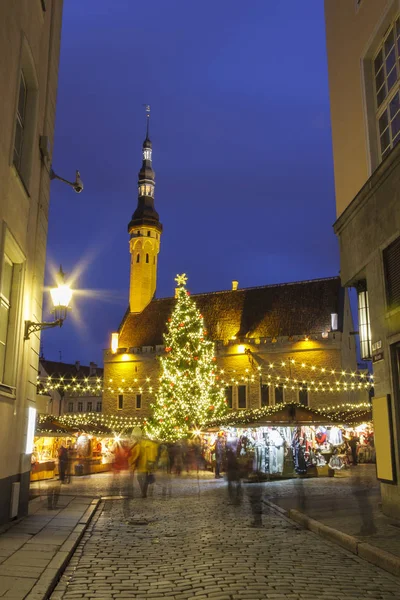 Kerstmarkt in tallinn, Estland — Stockfoto