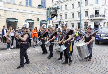Helsinki, Finlandiya - 10 Haziran 2017: Helsinki Samba Carnaval celeb