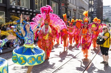 Helsinki, Finlandiya - 10 Haziran 2017: Helsinki Samba Carnaval celeb