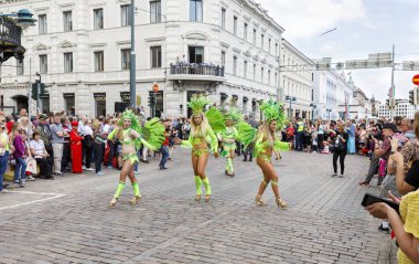 Helsinki, Finlandiya - 10 Haziran 2017: Helsinki Samba Carnaval celeb