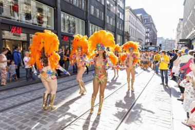 Helsinki, Finlandiya - 10 Haziran 2017: Helsinki Samba Carnaval celeb