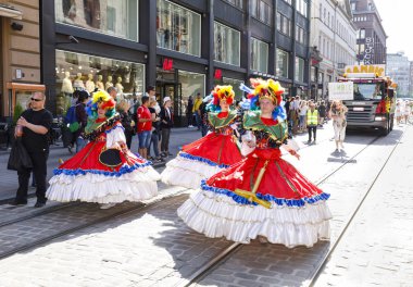 Helsinki, Finlandiya - 10 Haziran 2017: Helsinki Samba Carnaval celeb